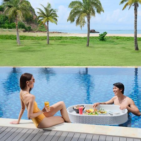 Pullman Lombok Merujani Mandalika Beach Resort Kuta  Esterno foto