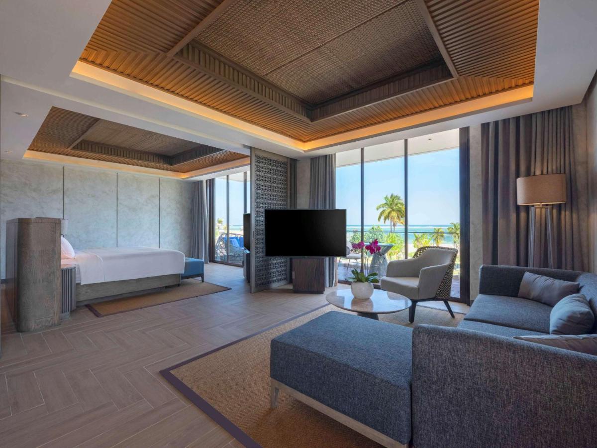 Pullman Lombok Merujani Mandalika Beach Resort Kuta  Esterno foto