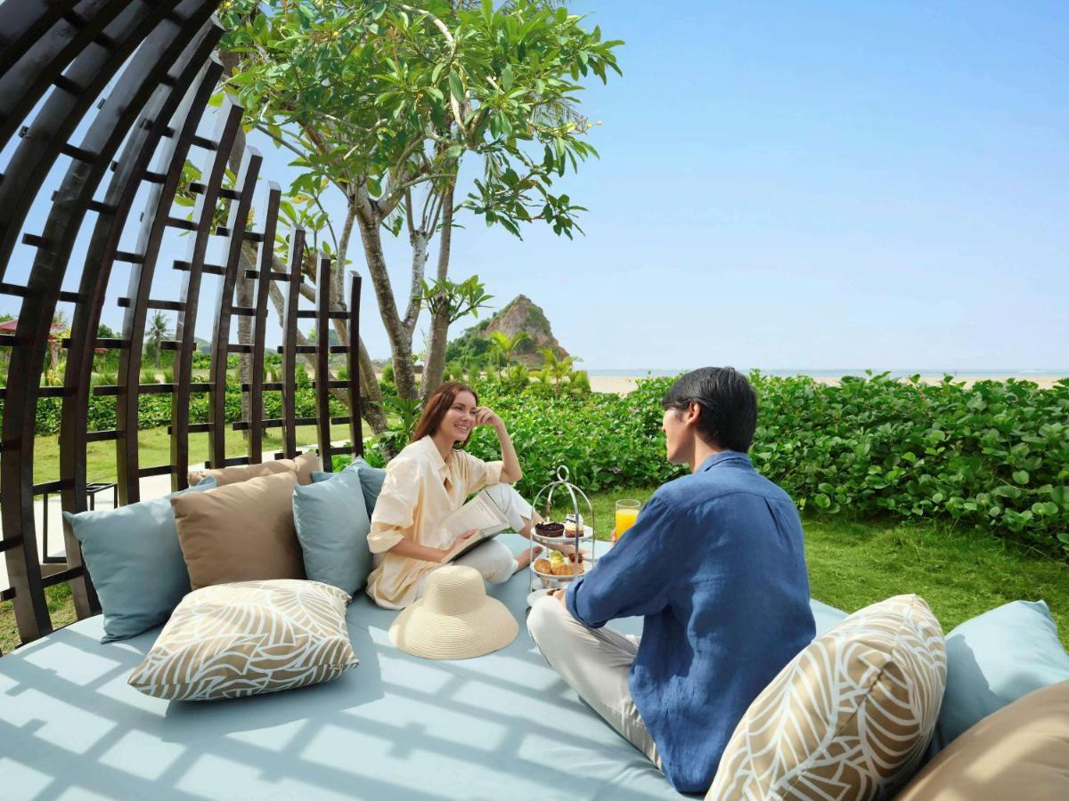 Pullman Lombok Merujani Mandalika Beach Resort Kuta  Esterno foto
